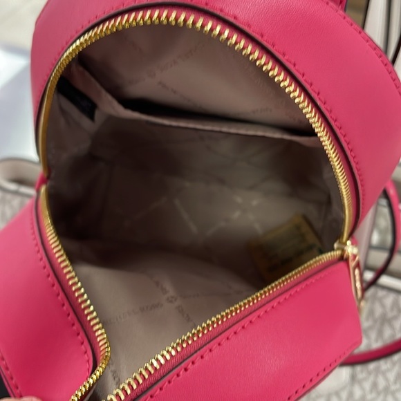 Michael Kors Ladies Backpack Bag Jaycee XS Convertible Zip Backpack Electrc Pink - Picture 8 of 16